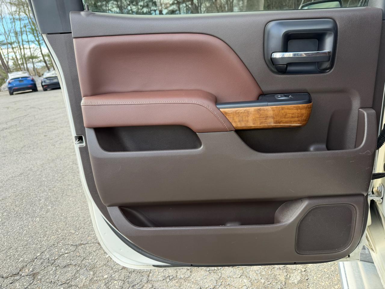 Chevrolet Silverado 1500 4WD Crew Cab 143.5" High Country 2014