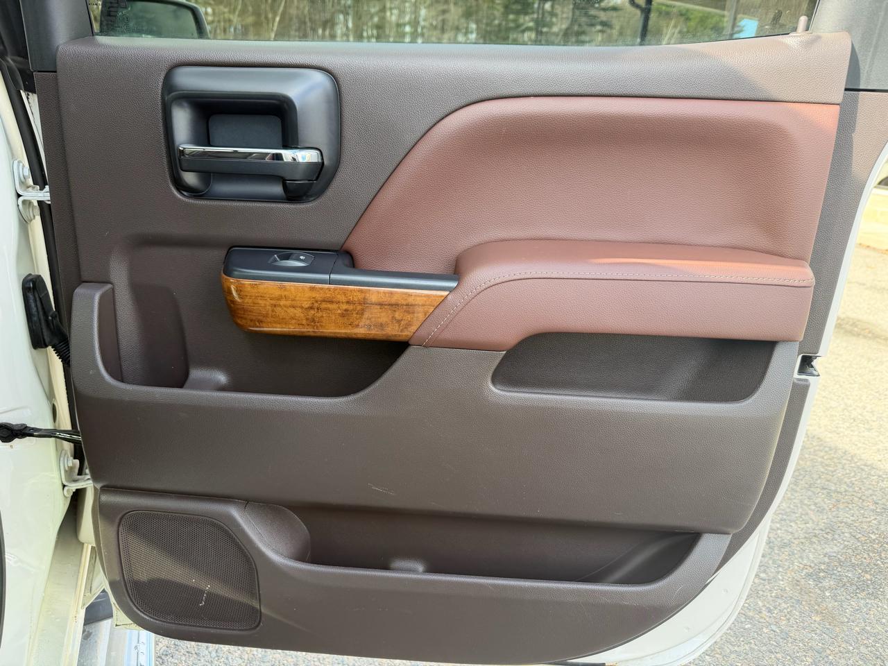 Chevrolet Silverado 1500 4WD Crew Cab 143.5" High Country 2014