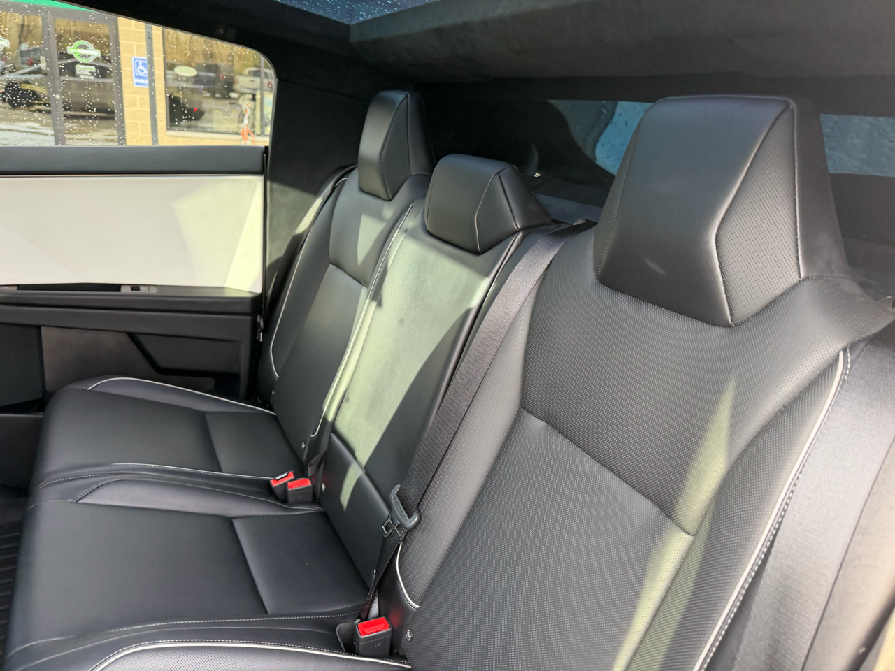 Tesla Cybertruck AWD 2024