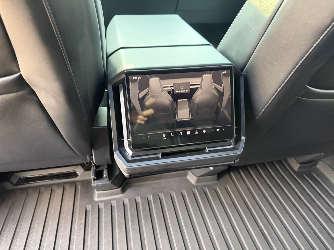 Tesla Cybertruck AWD 2024