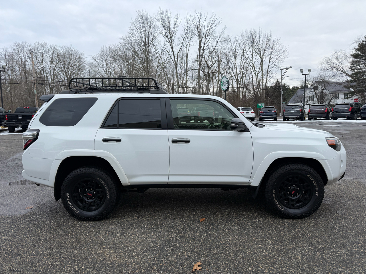 Toyota 4Runner Venture 4WD (Natl) 2021