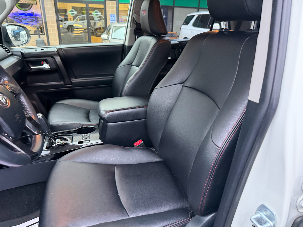 Toyota 4Runner Venture 4WD (Natl) 2021