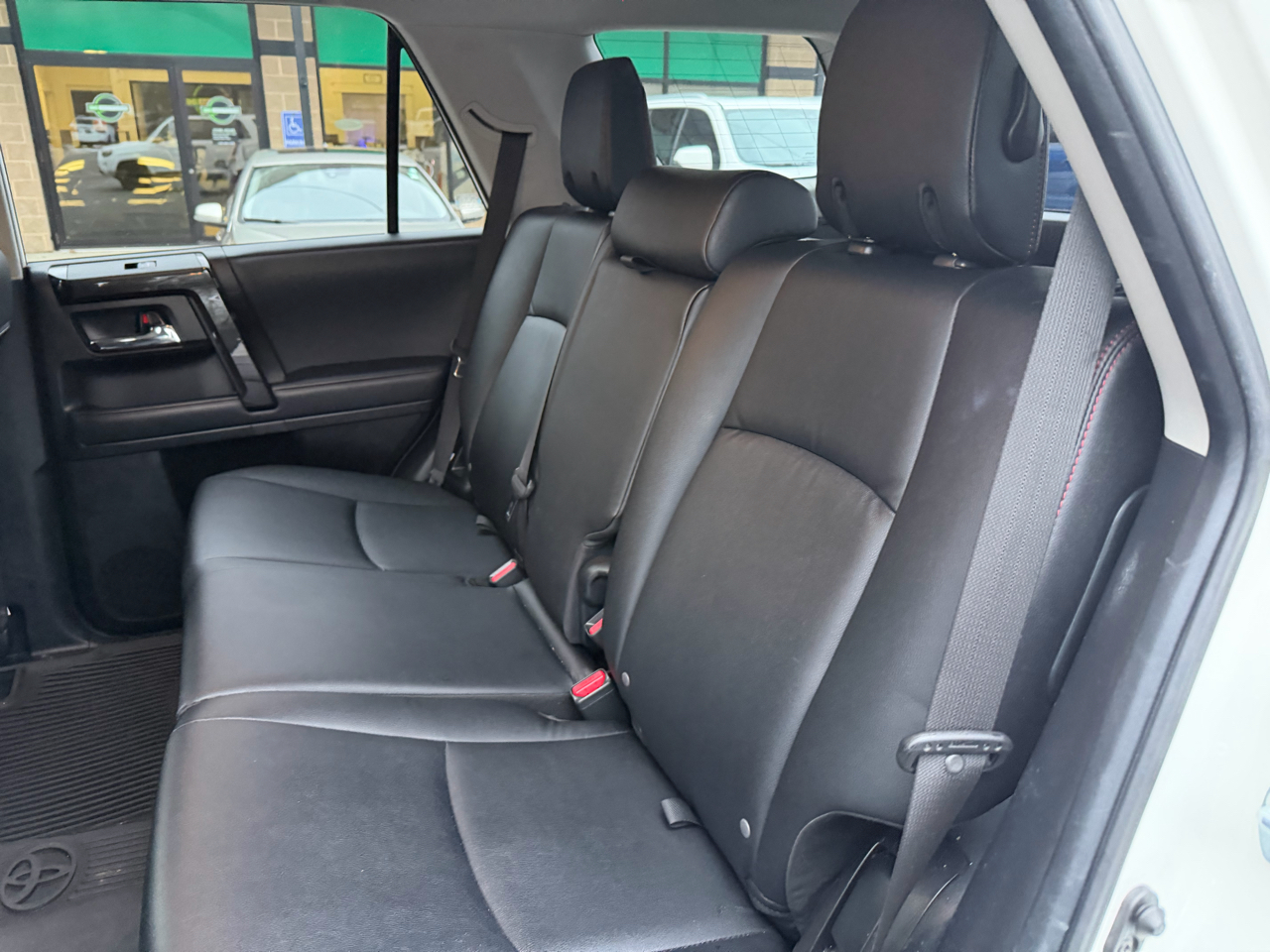 Toyota 4Runner Venture 4WD (Natl) 2021