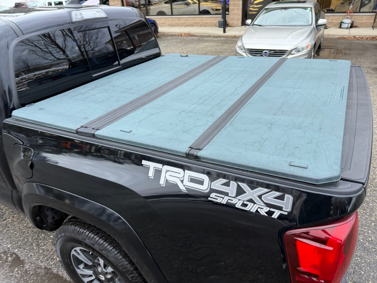 Toyota Tacoma TRD Off Road Double Cab 5' Bed V6 4x4 MT (Natl) 2018