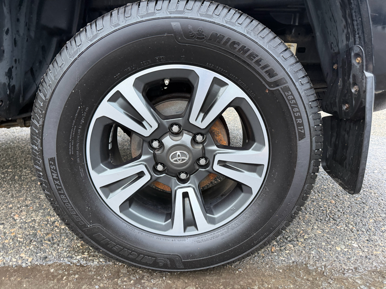 Toyota Tacoma TRD Off Road Double Cab 5' Bed V6 4x4 MT (Natl) 2018