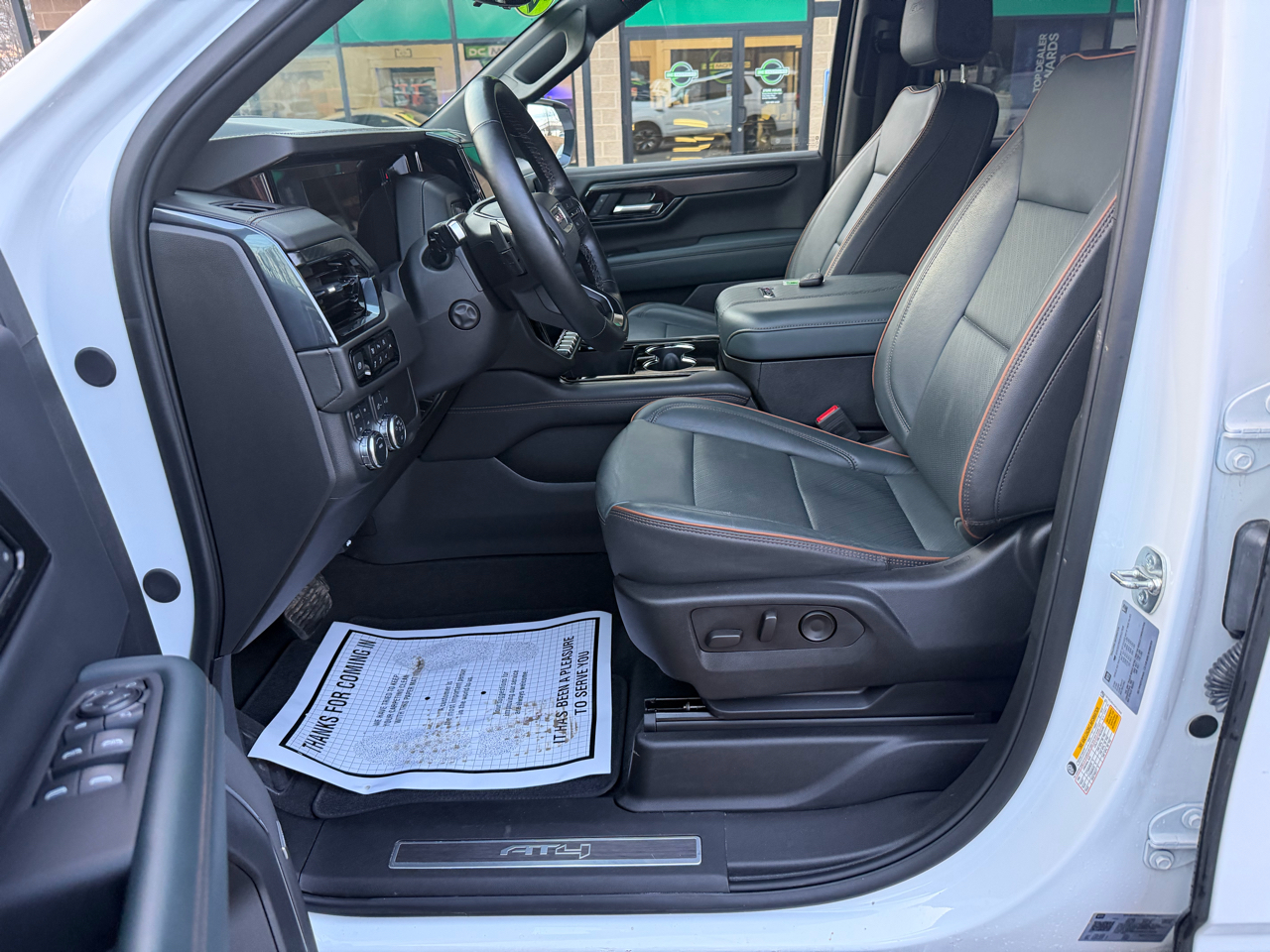 GMC Yukon 4WD 4dr AT4 2025