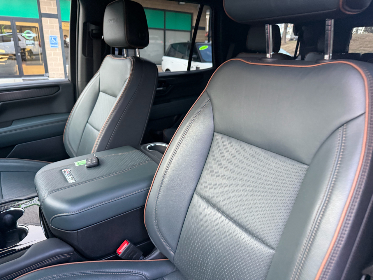 GMC Yukon 4WD 4dr AT4 2025