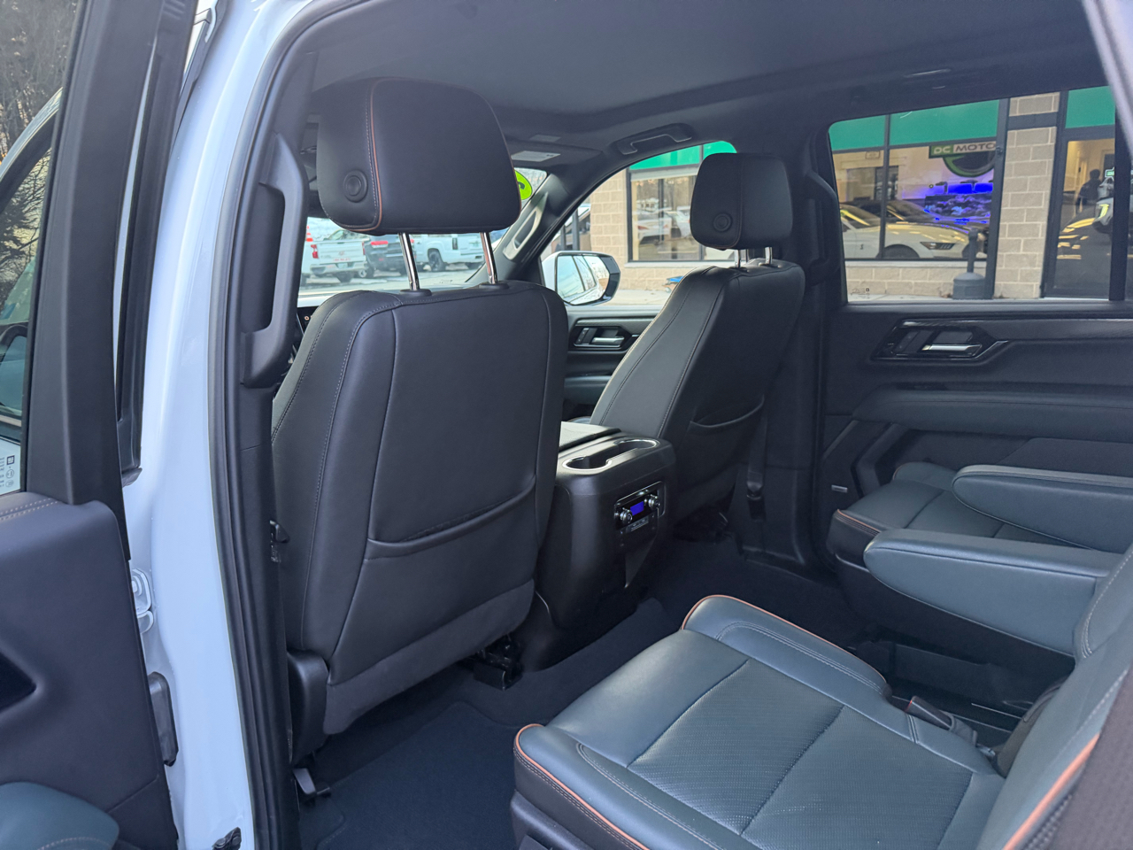 GMC Yukon 4WD 4dr AT4 2025