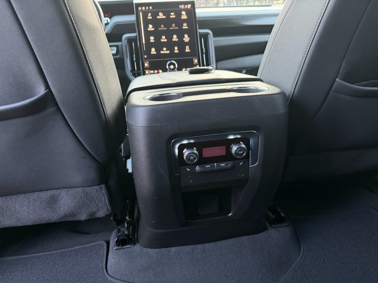 GMC Yukon 4WD 4dr AT4 2025