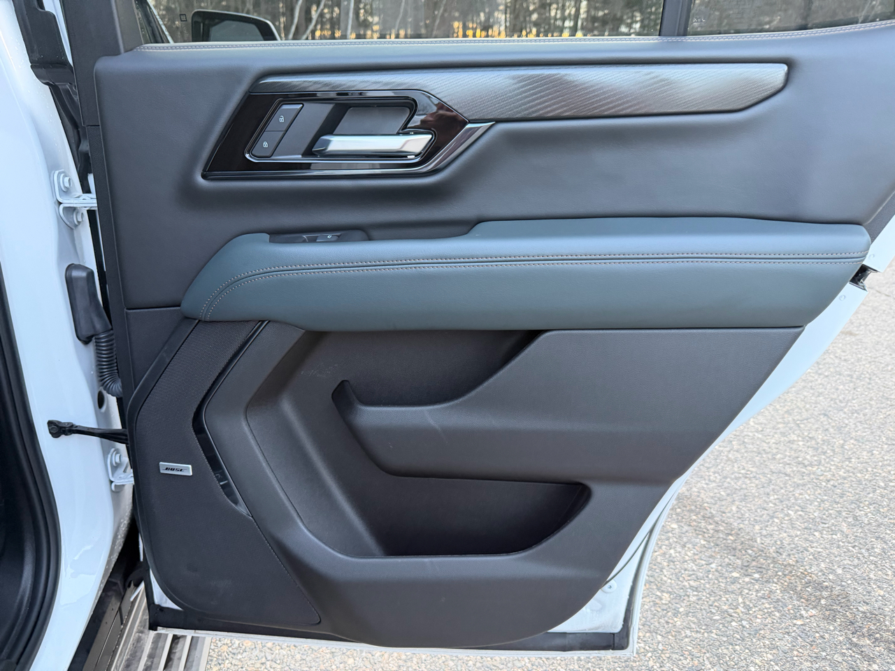 GMC Yukon 4WD 4dr AT4 2025