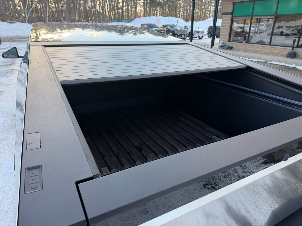 Tesla Cybertruck AWD 2025