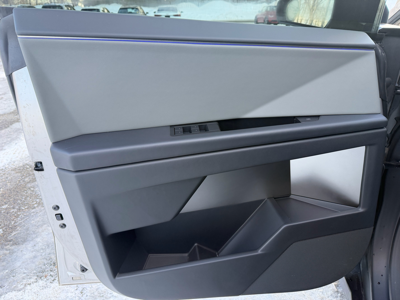 Tesla Cybertruck AWD 2025