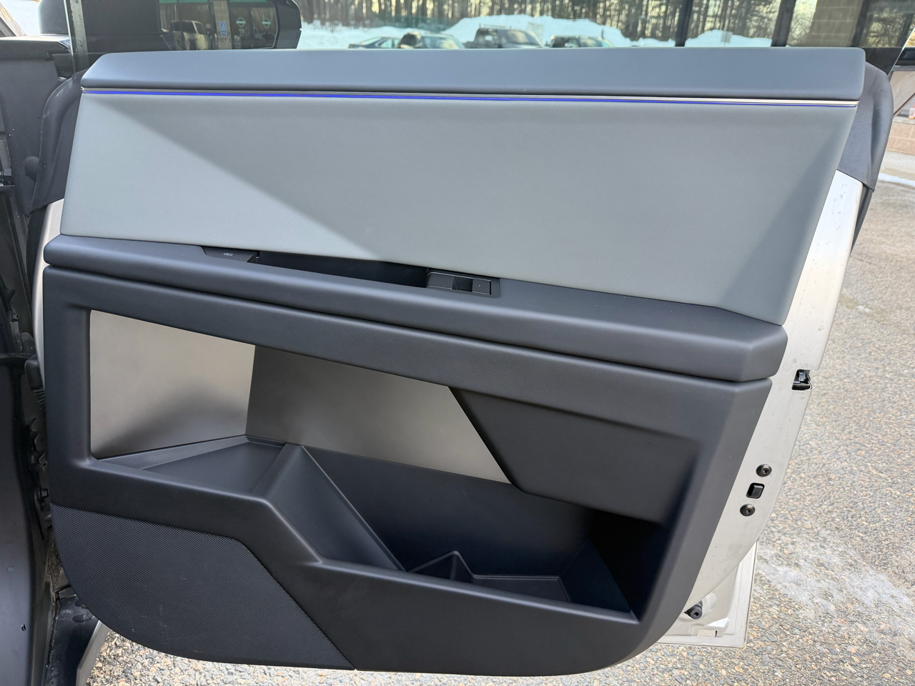 Tesla Cybertruck AWD 2025