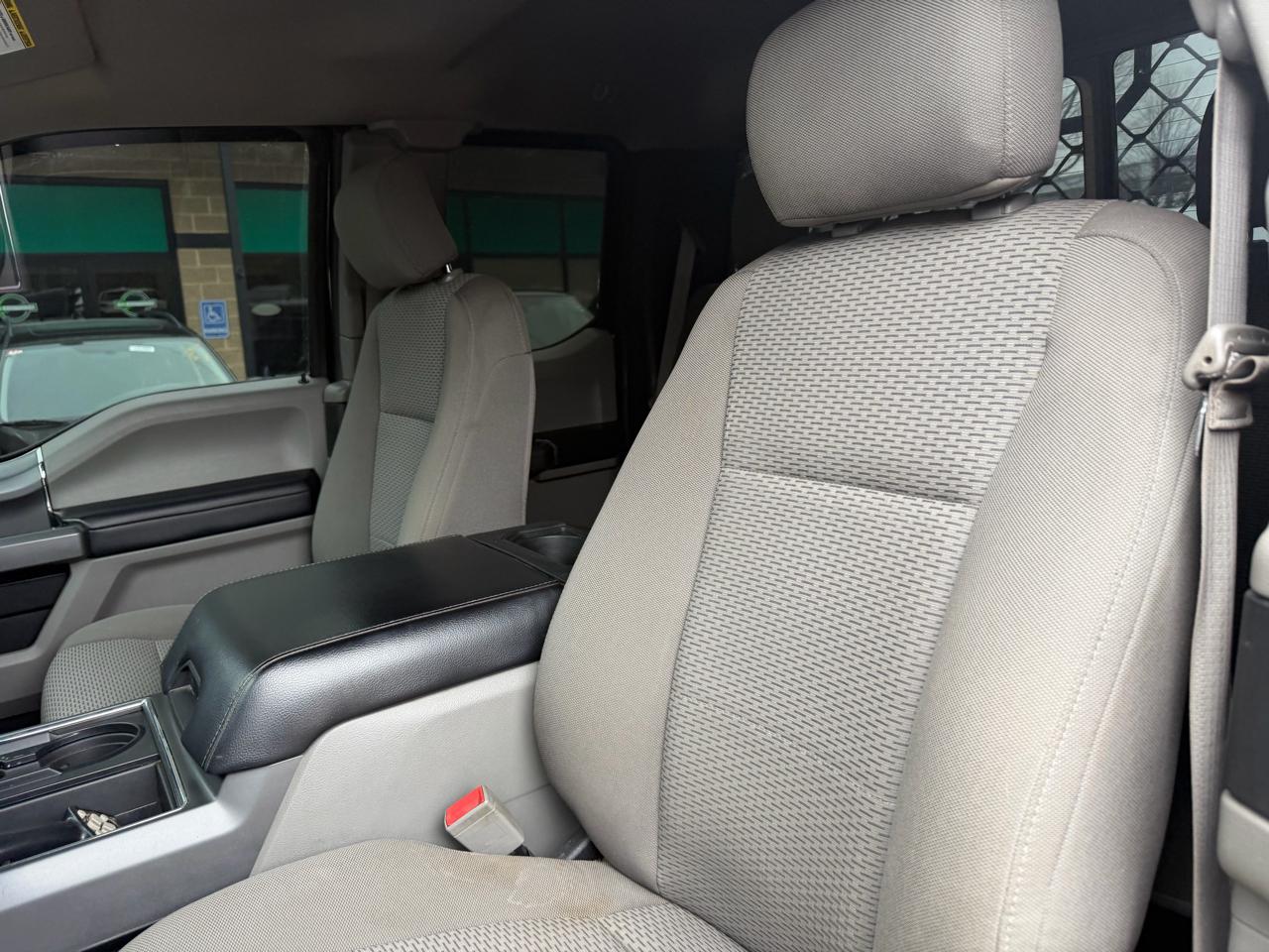 Ford Super Duty F-350 SRW XLT 4WD SuperCab 6.75' Box 2019