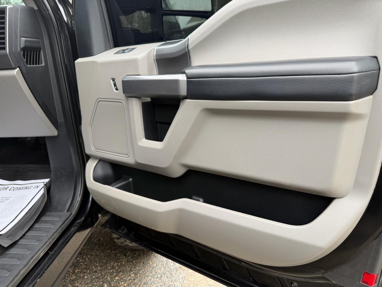 Ford Super Duty F-350 SRW XLT 4WD SuperCab 6.75' Box 2019