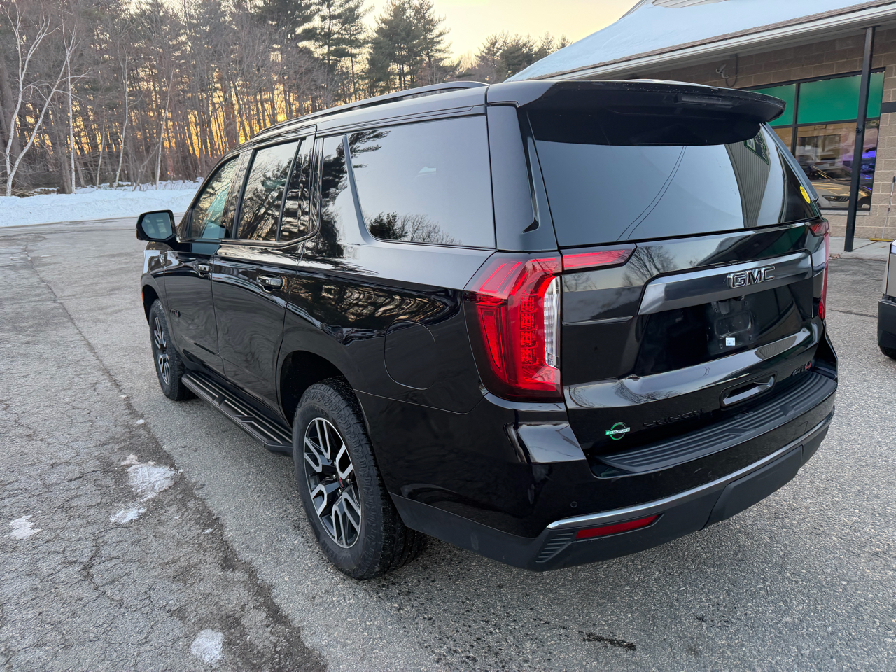 GMC Yukon 4WD 4dr AT4 2023