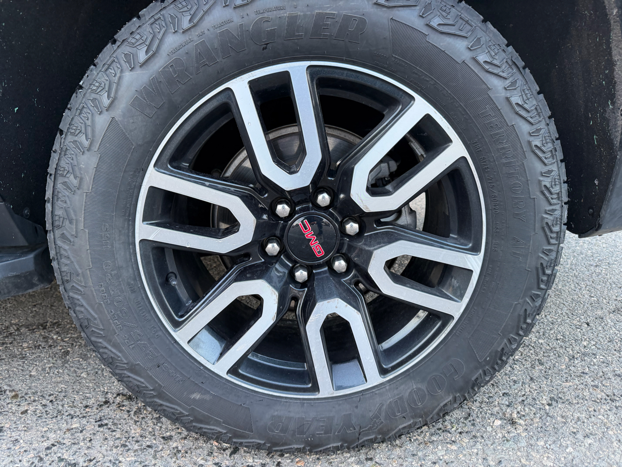 GMC Yukon 4WD 4dr AT4 2023