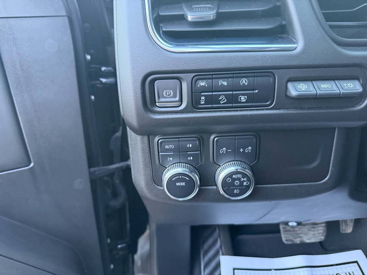 GMC Yukon 4WD 4dr AT4 2023