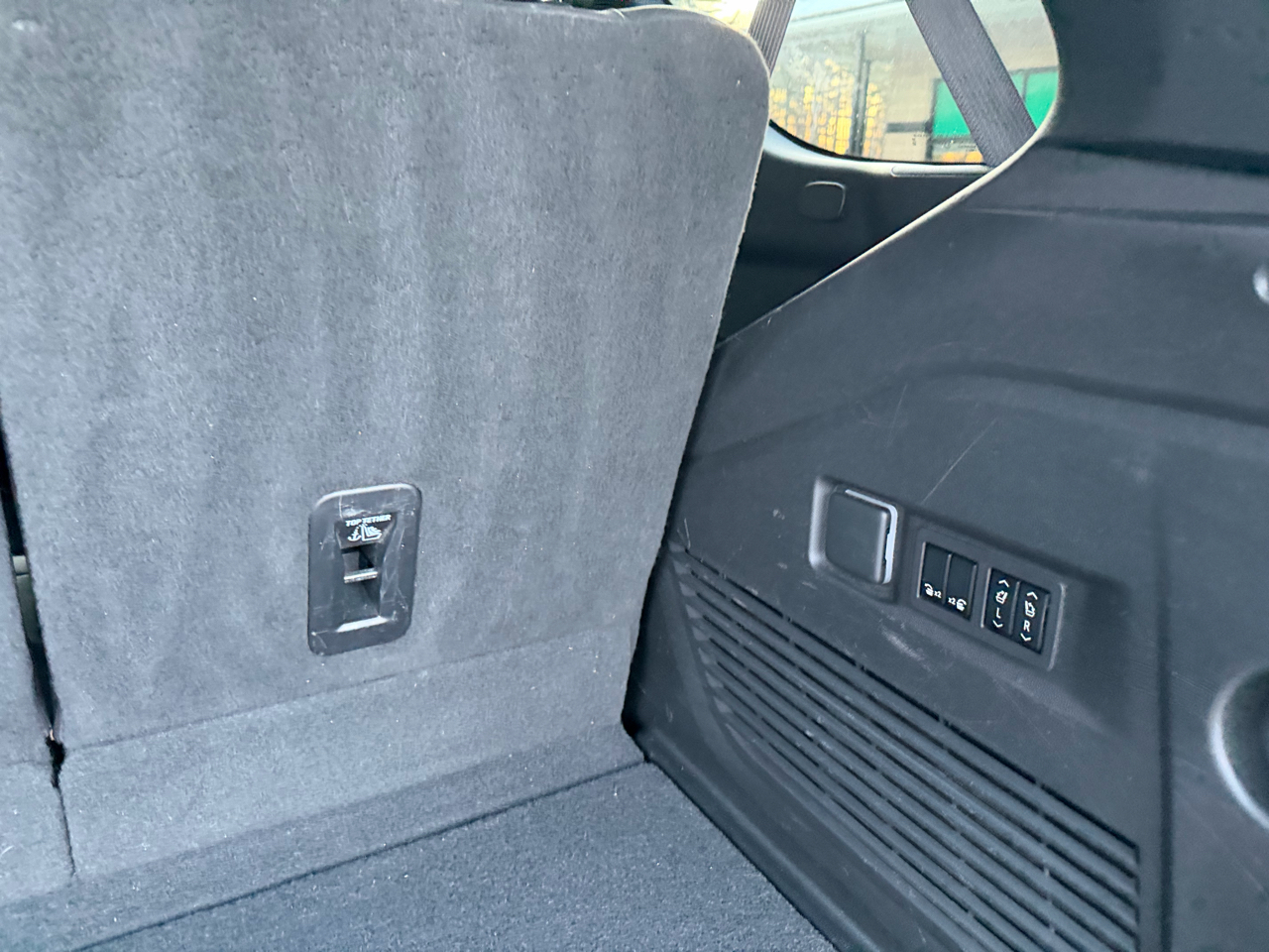 GMC Yukon 4WD 4dr AT4 2023