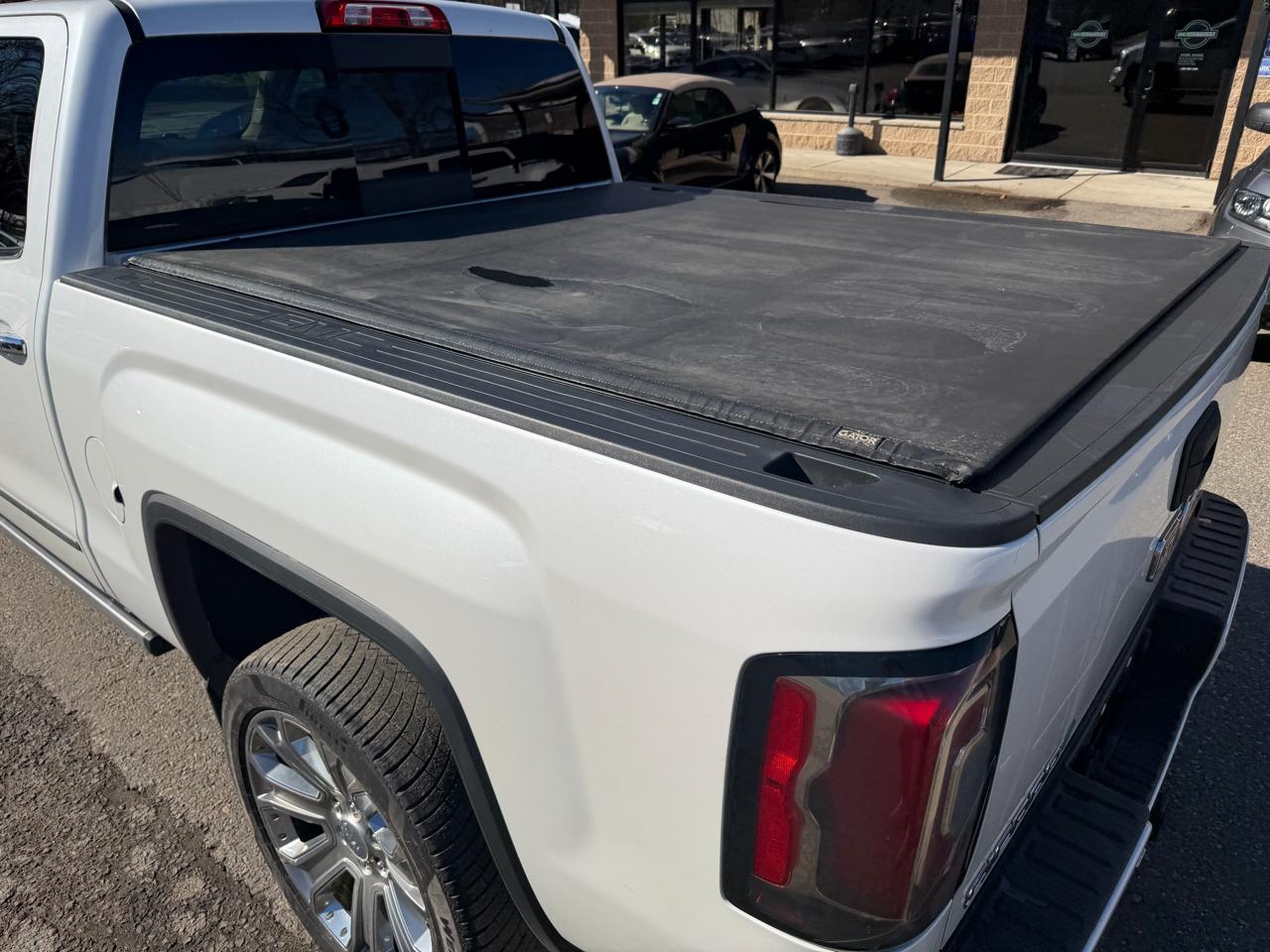 GMC Sierra 1500 4WD Crew Cab 143.5" Denali 2018