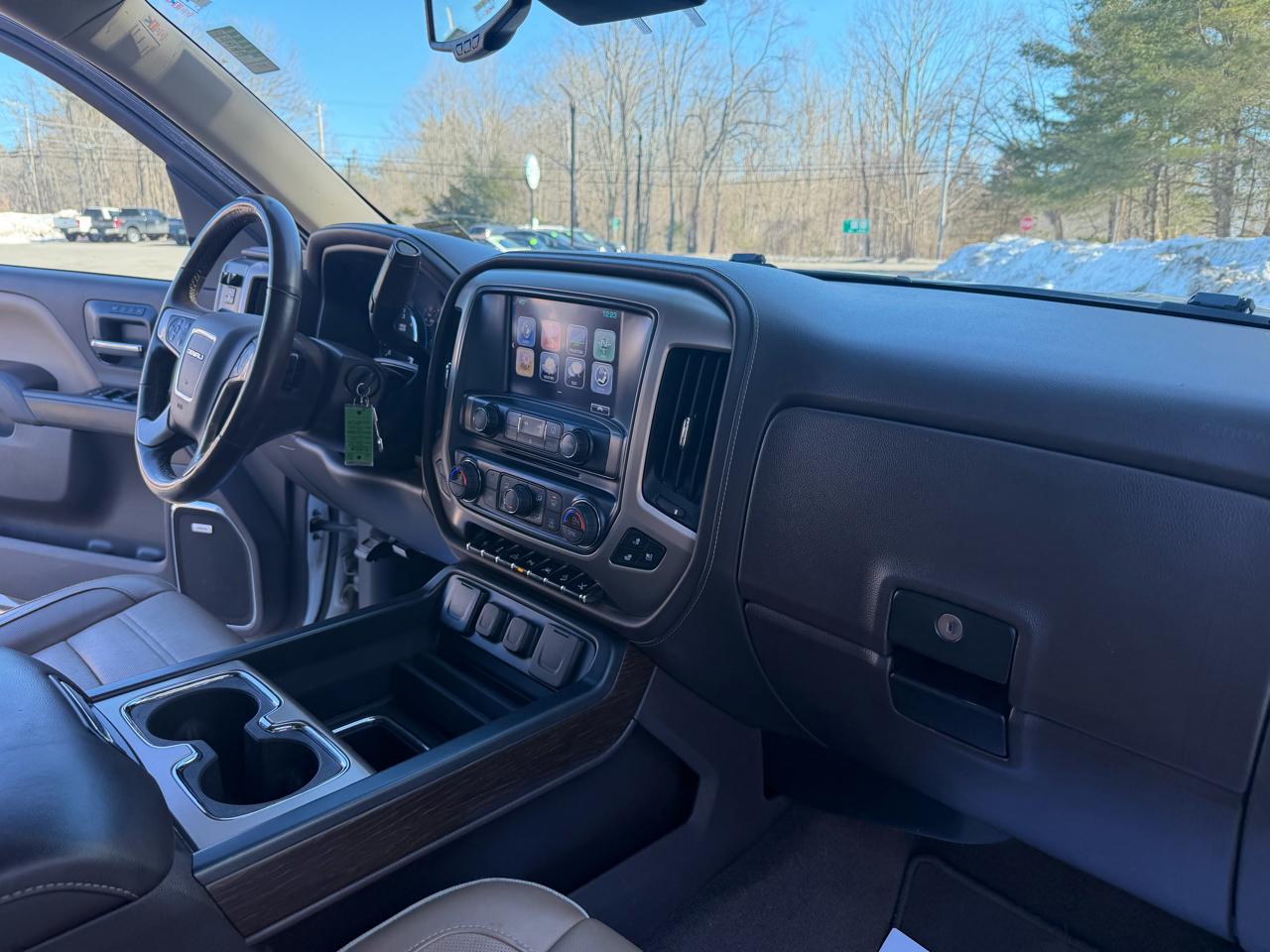 GMC Sierra 1500 4WD Crew Cab 143.5" Denali 2018