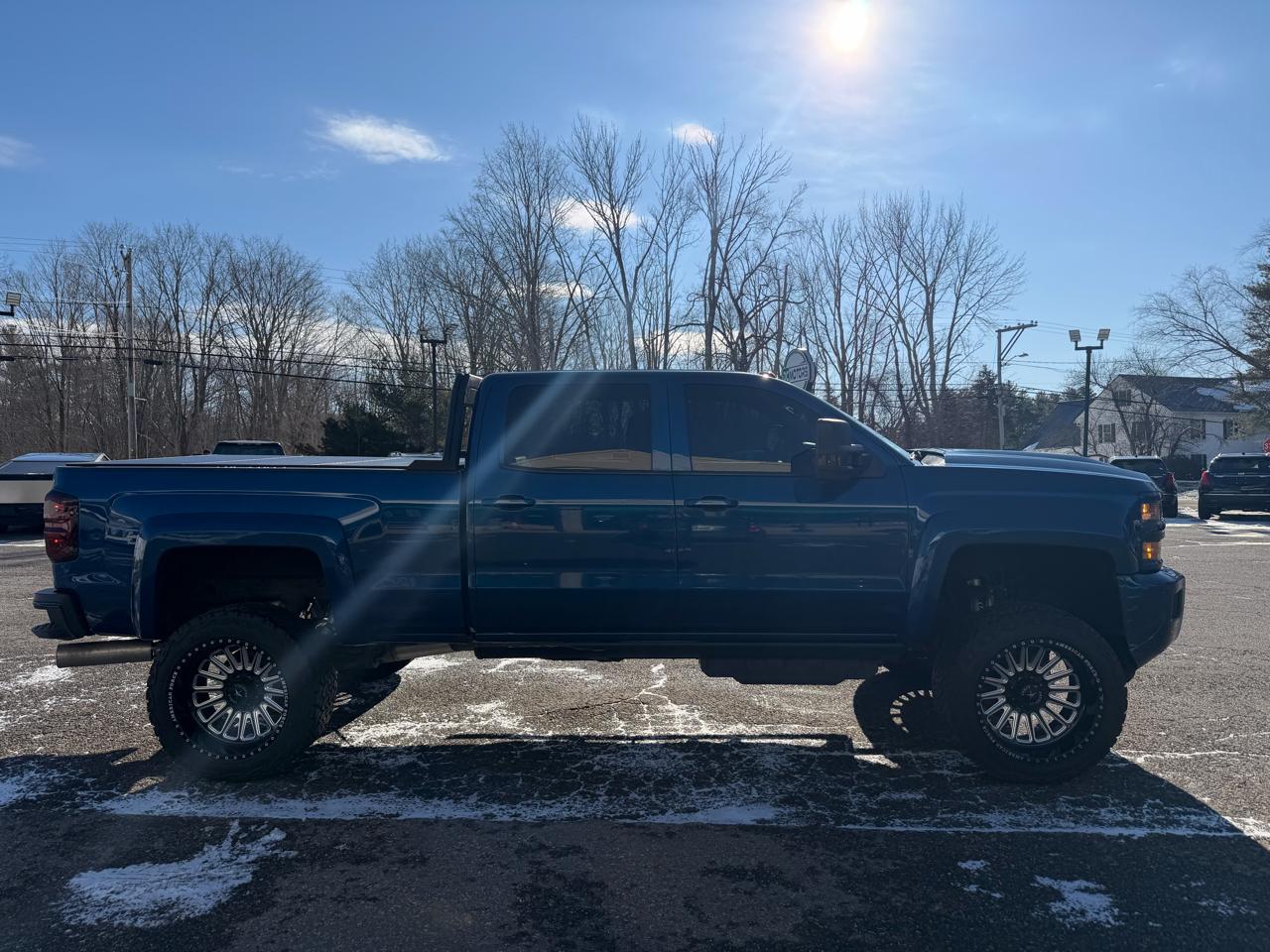 Chevrolet Silverado 2500HD 4WD Crew Cab 153.7" High Country 2019