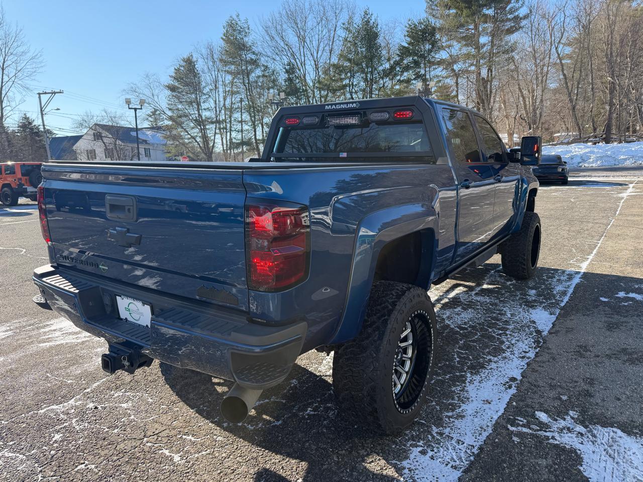 Chevrolet Silverado 2500HD 4WD Crew Cab 153.7" High Country 2019