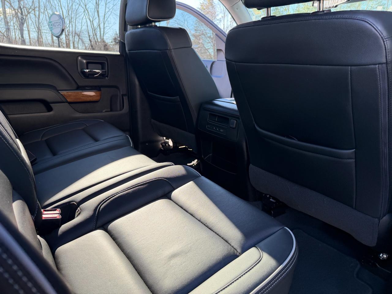 Chevrolet Silverado 2500HD 4WD Crew Cab 153.7" High Country 2019