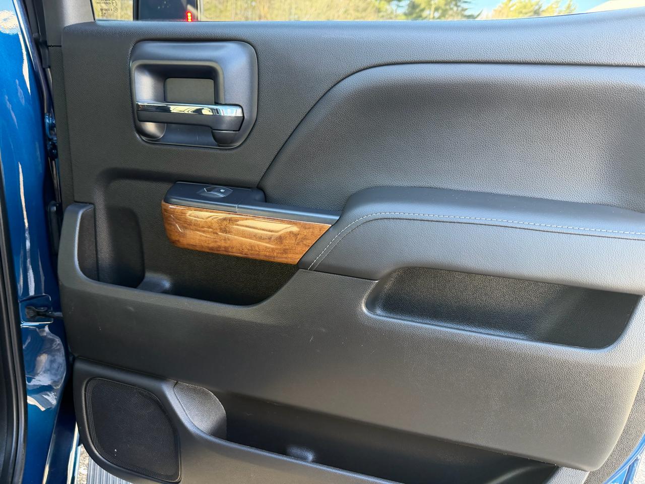 Chevrolet Silverado 2500HD 4WD Crew Cab 153.7" High Country 2019