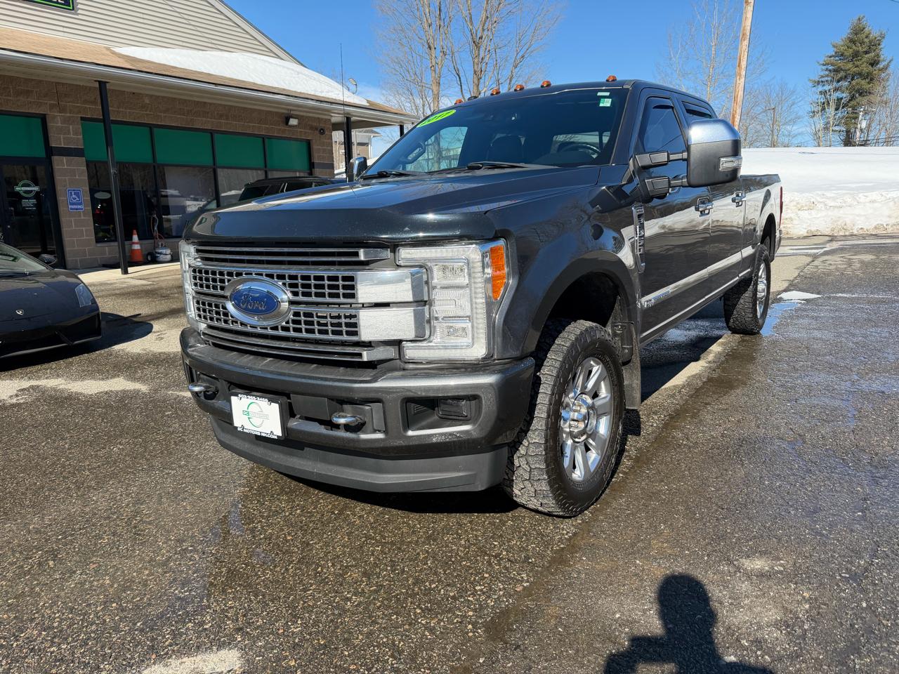 Ford Super Duty F-350 SRW Platinum 4WD Crew Cab 6.75' Box 2017