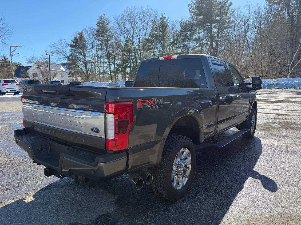 Ford Super Duty F-350 SRW Platinum 4WD Crew Cab 6.75' Box 2017