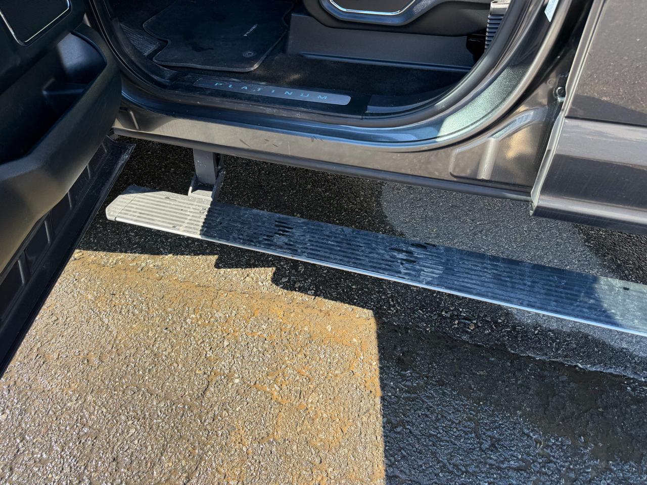 Ford Super Duty F-350 SRW Platinum 4WD Crew Cab 6.75' Box 2017