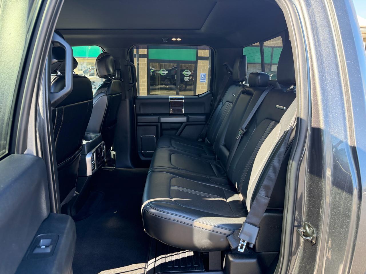 Ford Super Duty F-350 SRW Platinum 4WD Crew Cab 6.75' Box 2017