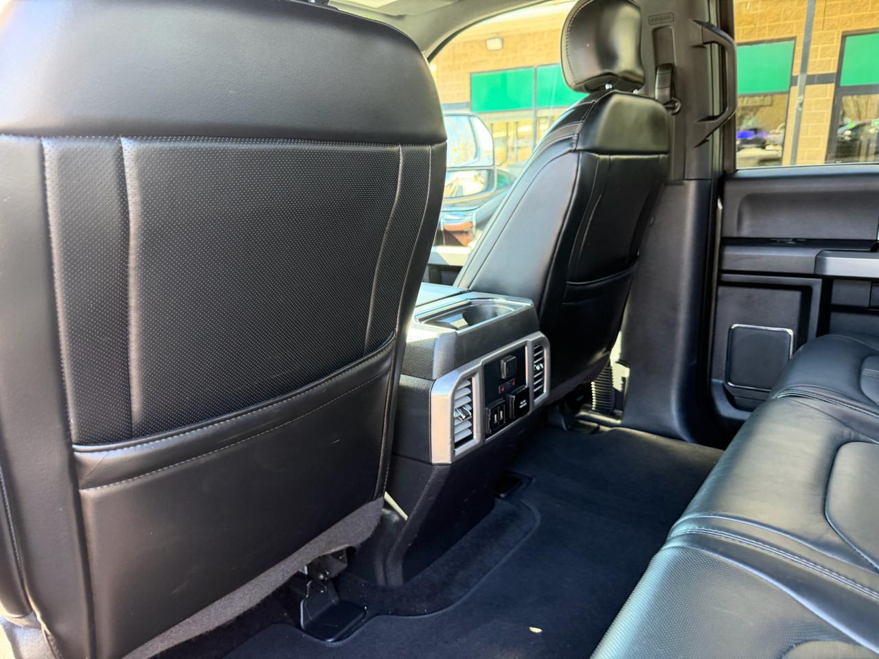 Ford Super Duty F-350 SRW Platinum 4WD Crew Cab 6.75' Box 2017