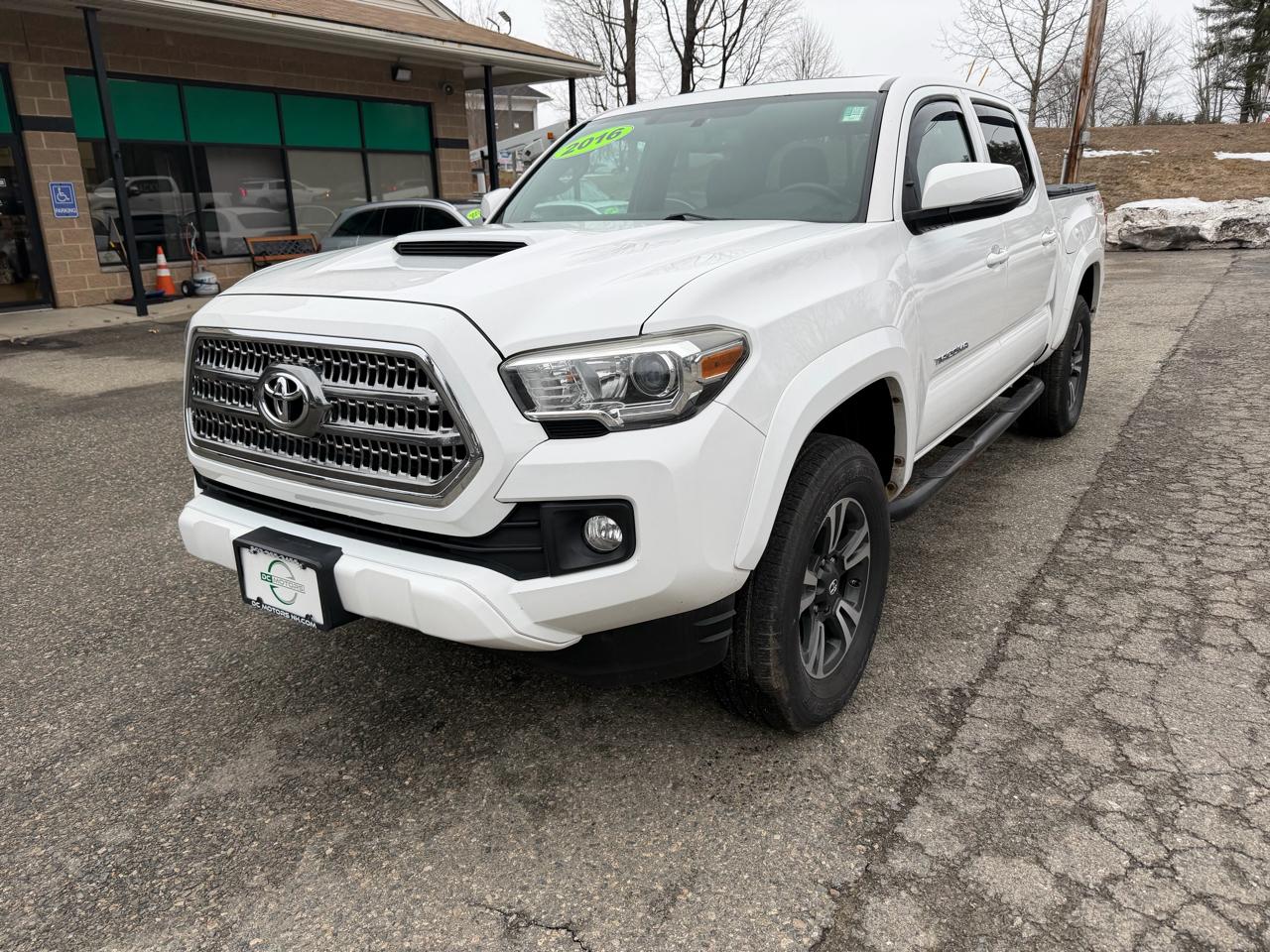 Toyota Tacoma 4WD Double Cab V6 AT TRD Sport (Natl) 2016