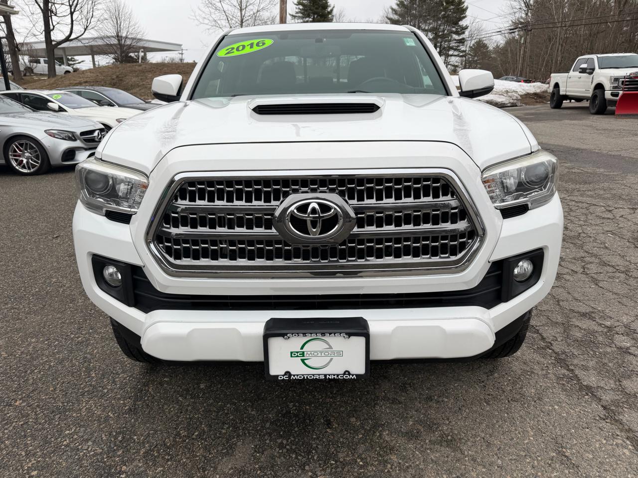 Toyota Tacoma 4WD Double Cab V6 AT TRD Sport (Natl) 2016