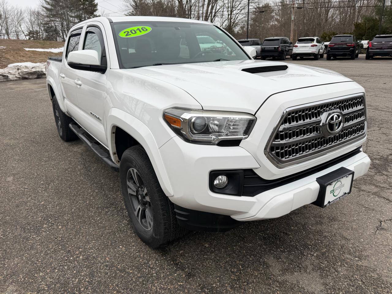 Toyota Tacoma 4WD Double Cab V6 AT TRD Sport (Natl) 2016