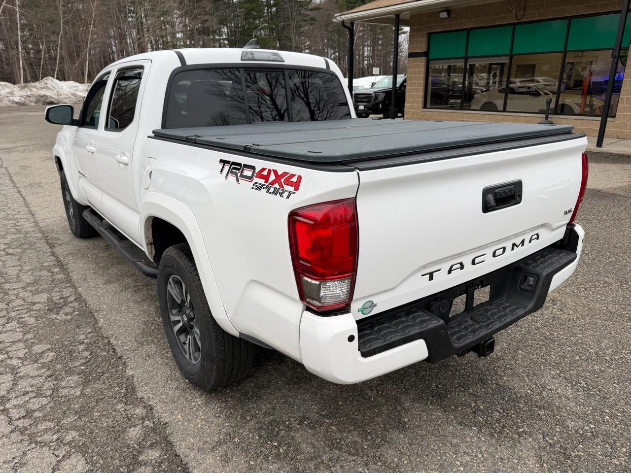 Toyota Tacoma 4WD Double Cab V6 AT TRD Sport (Natl) 2016