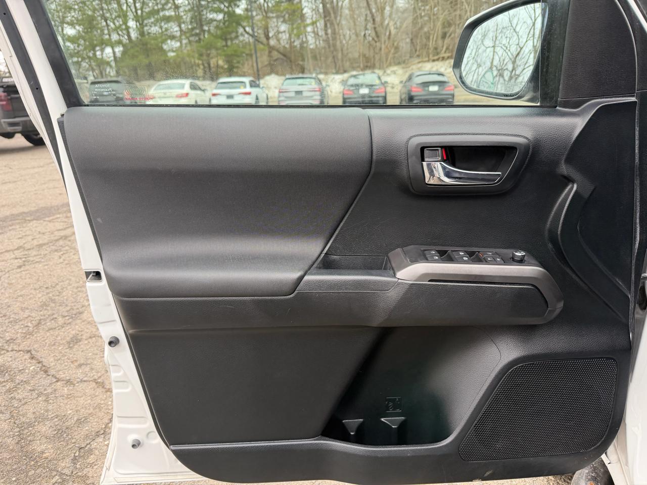 Toyota Tacoma 4WD Double Cab V6 AT TRD Sport (Natl) 2016