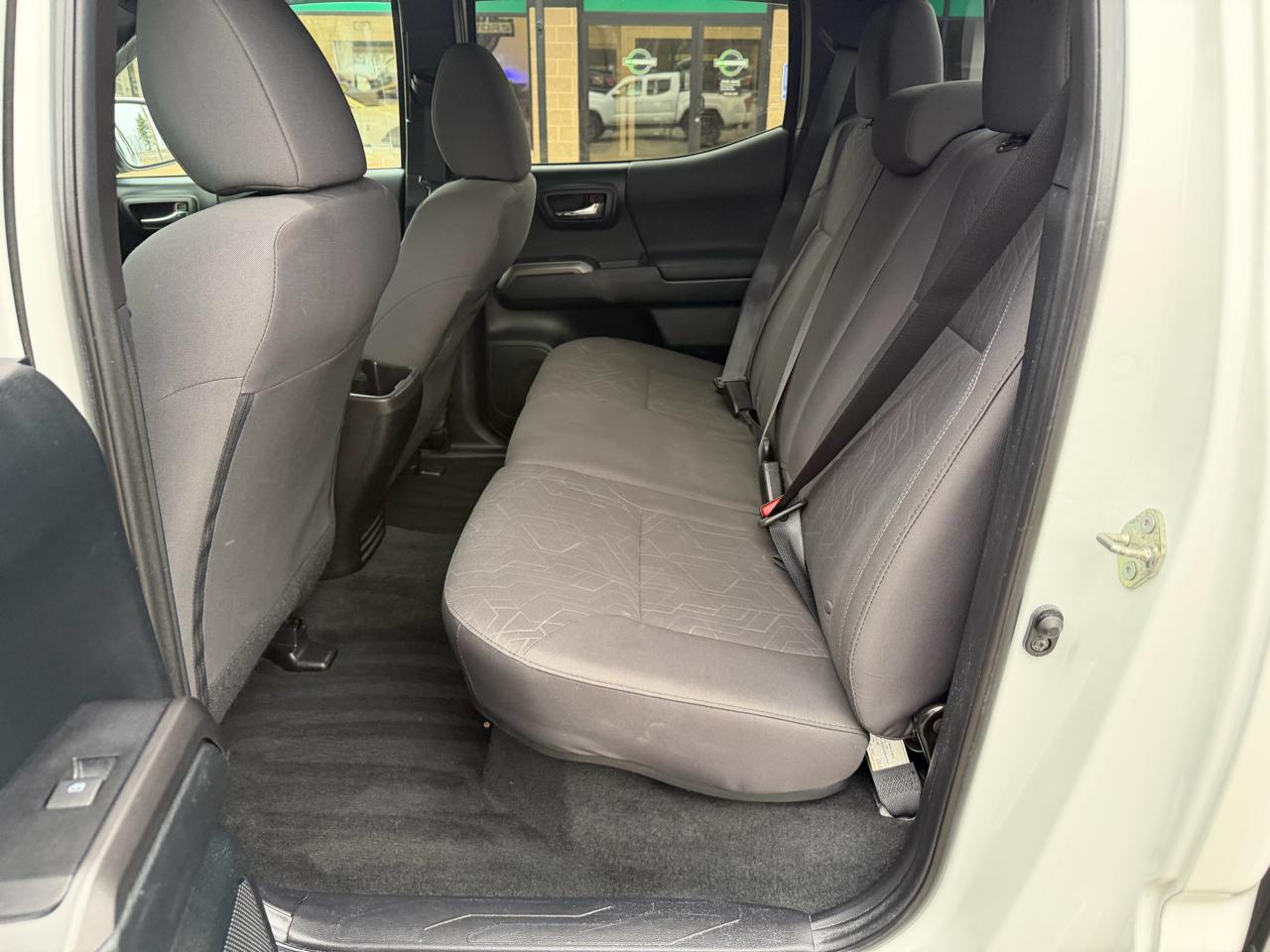 Toyota Tacoma 4WD Double Cab V6 AT TRD Sport (Natl) 2016