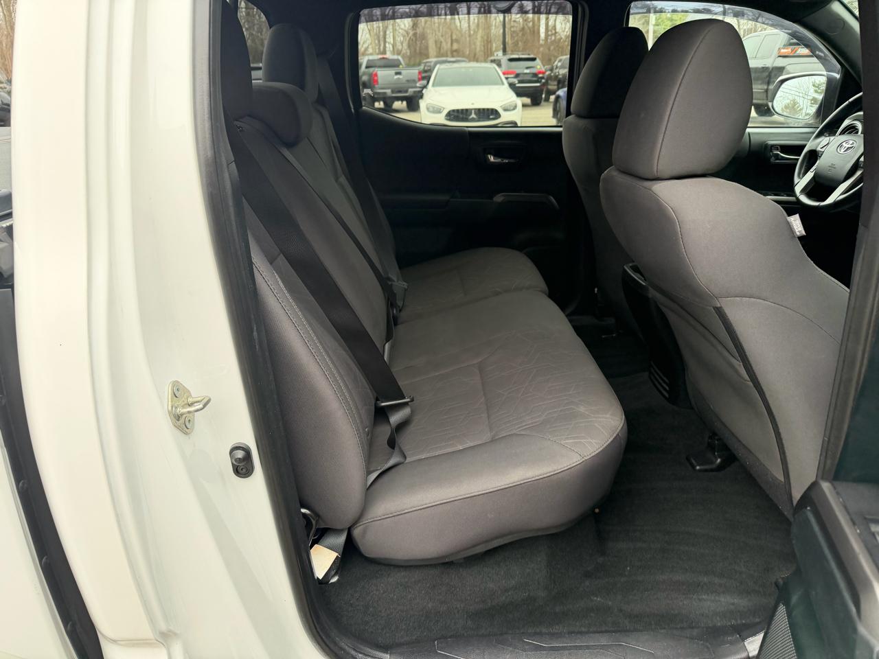 Toyota Tacoma 4WD Double Cab V6 AT TRD Sport (Natl) 2016