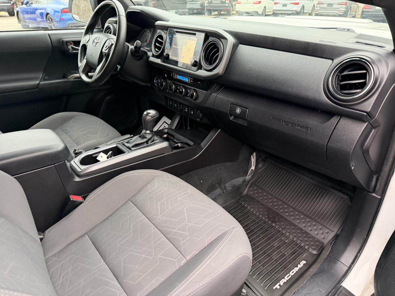 Toyota Tacoma 4WD Double Cab V6 AT TRD Sport (Natl) 2016