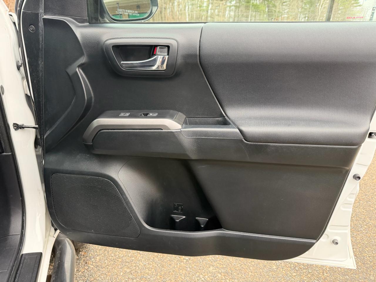 Toyota Tacoma 4WD Double Cab V6 AT TRD Sport (Natl) 2016