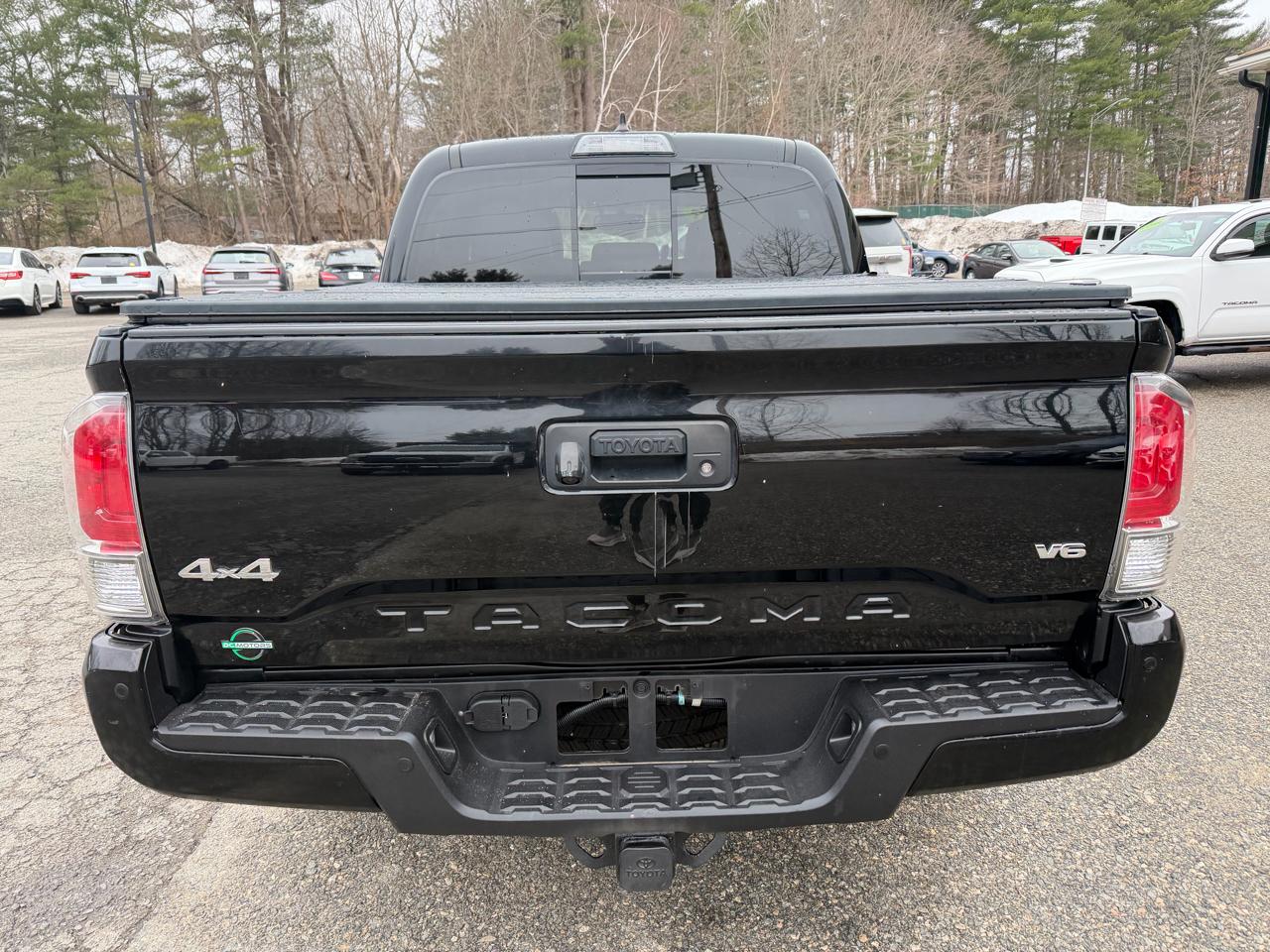 Toyota Tacoma Limited Double Cab 5' Bed V6 4x4 AT (Natl) 2017