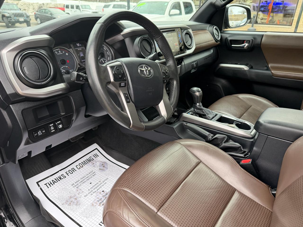 Toyota Tacoma Limited Double Cab 5' Bed V6 4x4 AT (Natl) 2017