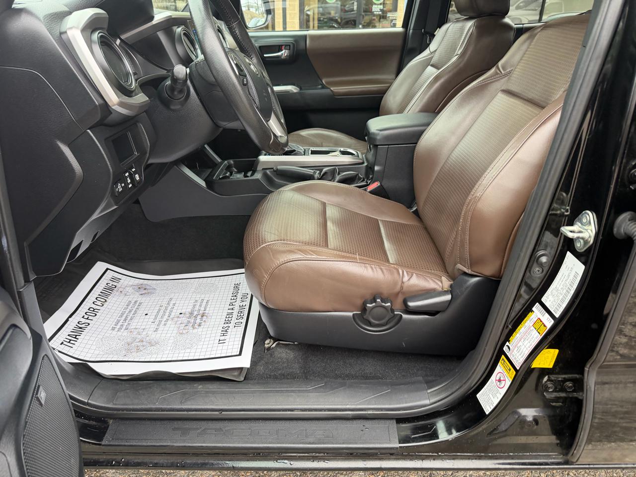 Toyota Tacoma Limited Double Cab 5' Bed V6 4x4 AT (Natl) 2017