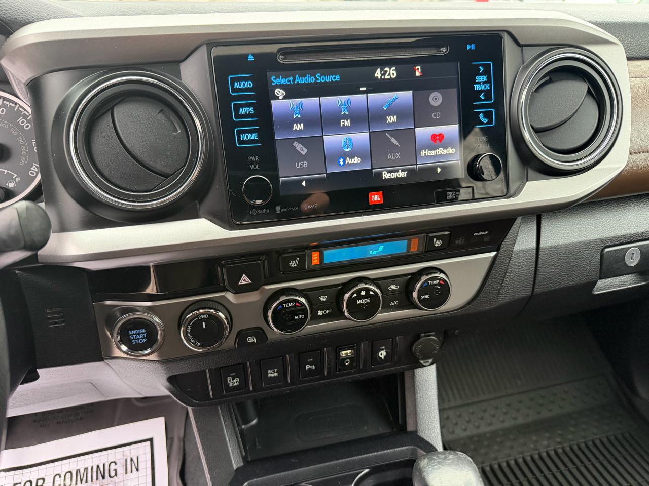 Toyota Tacoma Limited Double Cab 5' Bed V6 4x4 AT (Natl) 2017