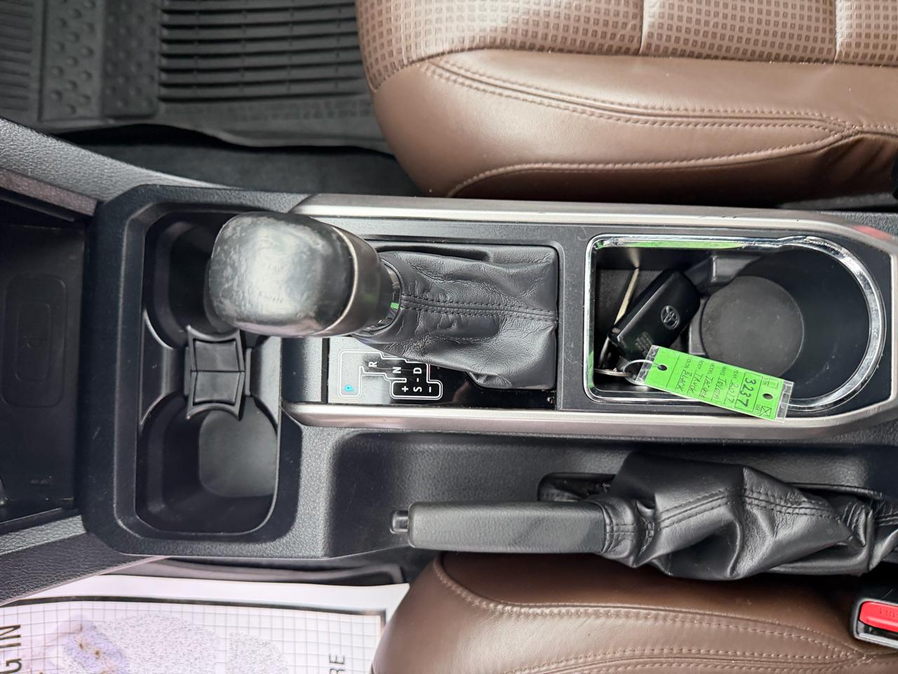 Toyota Tacoma Limited Double Cab 5' Bed V6 4x4 AT (Natl) 2017