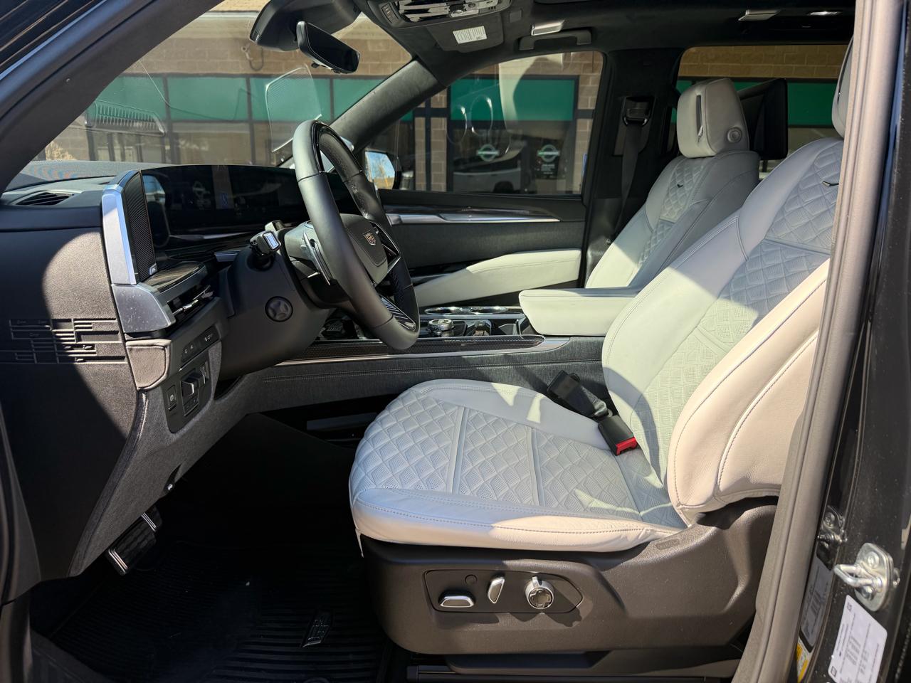 Cadillac Escalade AWD 4dr V-Series 2025