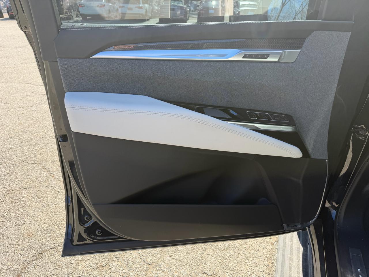 Cadillac Escalade AWD 4dr V-Series 2025